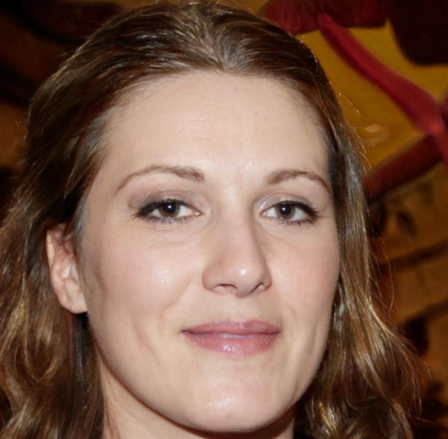 Banking education expert Sarah Chen